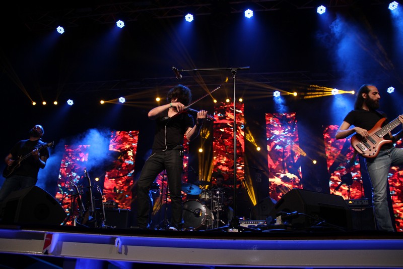 Avo Demirdjian in Concert